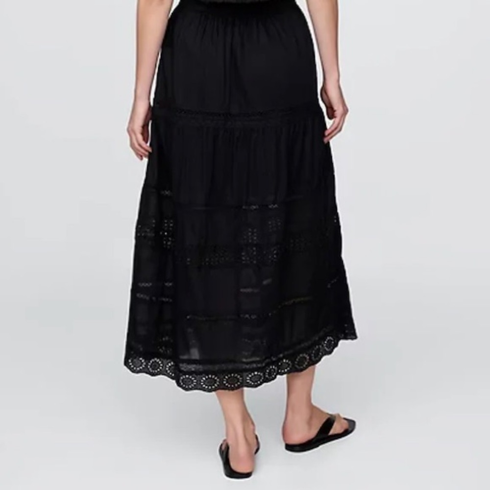 NWT! GAP Black Tiered Lace-Trim Maxi Skirt 775443 🎖️ - Picture 4 of 7